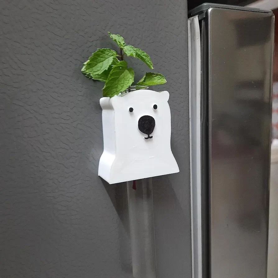 Bear Magnetic Planter for Fridge and Other Metalic Surfaces image 3